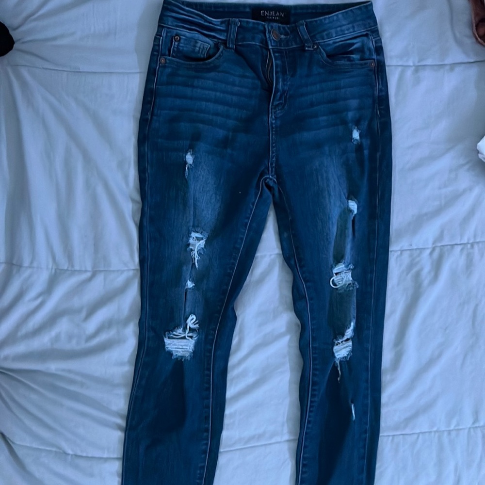 High rise ripped Jeans size 7 used